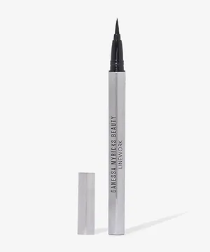 Danessa Myricks Beauty Linework Fluid Paint Brush Liner