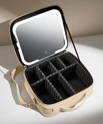 By BEAUTY BAY - LED Mirror Travel Beauty Case Cream