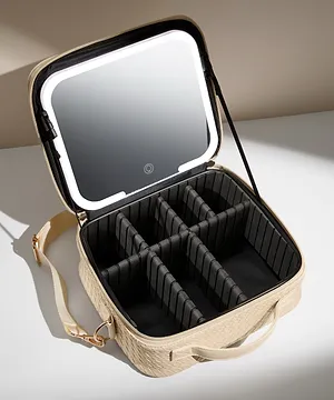 beautybay LED Mirror Travel Beauty Case Cream