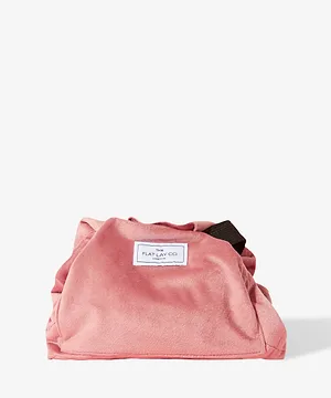 theflatlayco Drawstring Makeup Bag in Pink Velvet