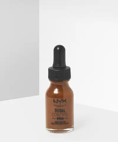 NYX Professional Makeup - Total Control Pro Drop Foundation