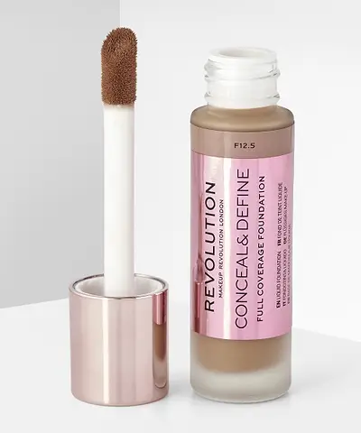 Makeup Revolution - Conceal & Define Foundation