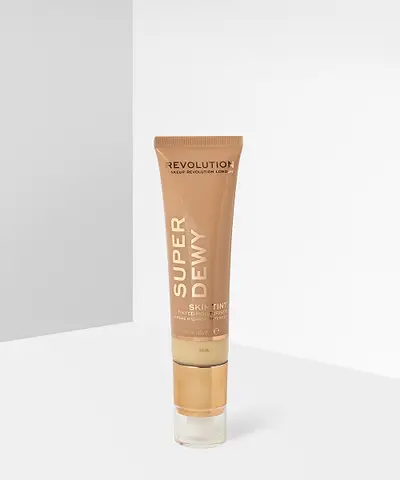 Makeup Revolution - Superdewy Tinted Moisturiser