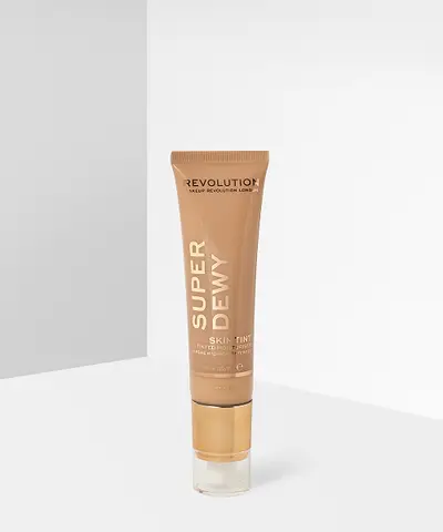Makeup Revolution - Superdewy Tinted Moisturiser