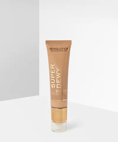 Makeup Revolution - Superdewy Tinted Moisturiser