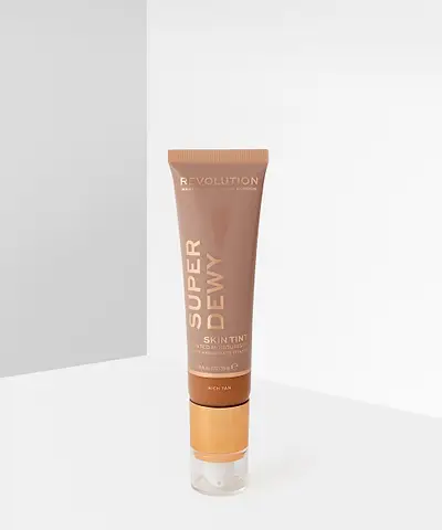 Makeup Revolution - Superdewy Tinted Moisturiser