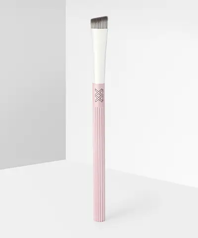 XX Revolution - The Perspective Angled Eye Brush