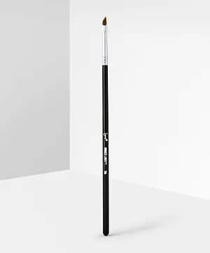 Sigma Beauty E06 Winged Liner